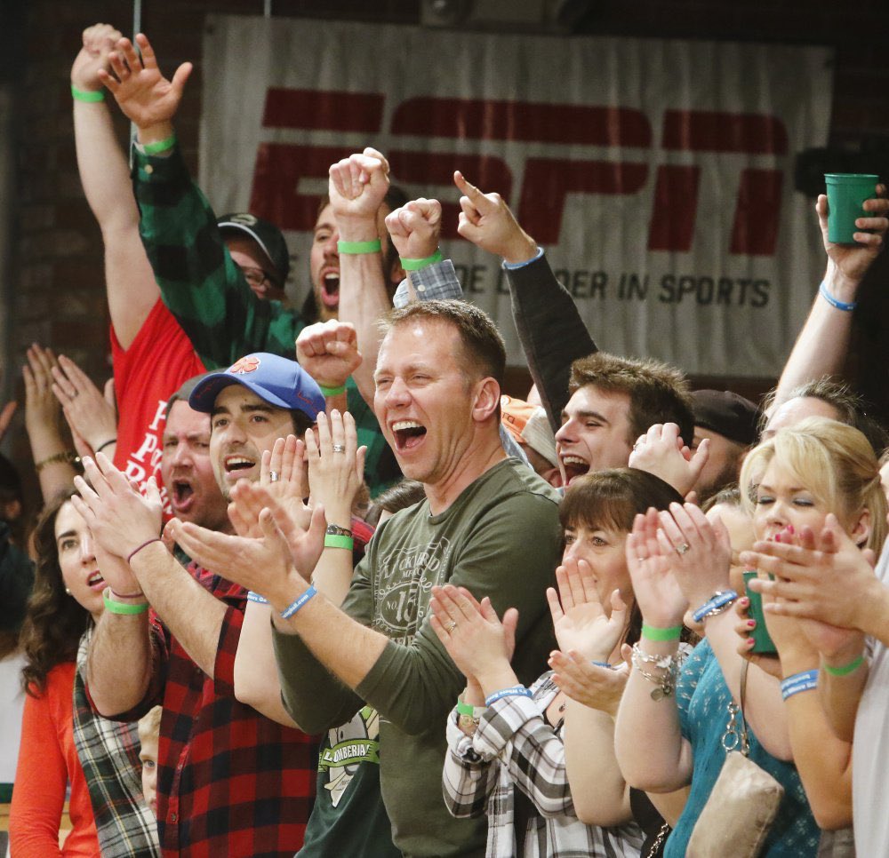 BoPoDogs's tweet image. A Viking Roar doesnt scare the Dogs. Ready to finish strong over B&amp;amp;B. Look out LOS, coming for the 2 spot @2Xcheese