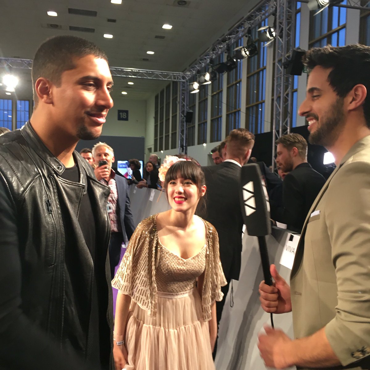 vivaonline's tweet photo. @bourani bei uns am Start! #vivaecho #echo2016 ๐ https://t.co/Gf6kYj0AHo