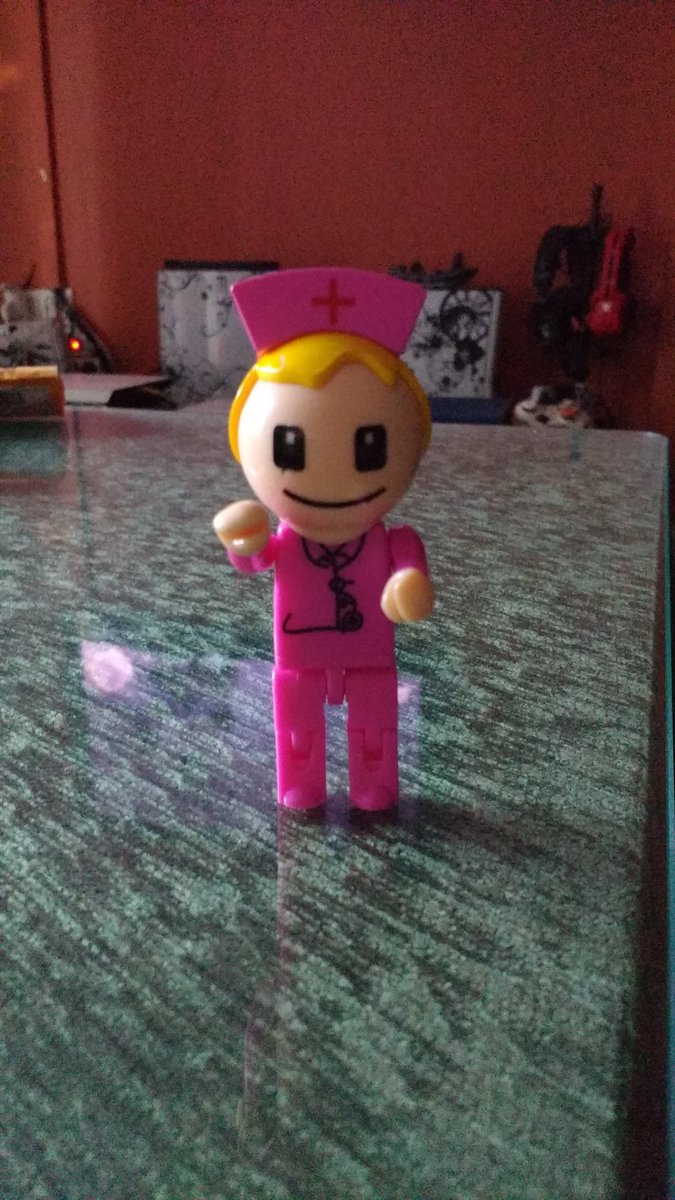 anybel_35's tweet photo. Regalito original de mi @kompilation  un pendrive d enfermera como yo....te comoooo https://t.co/iXAd8sPRzC