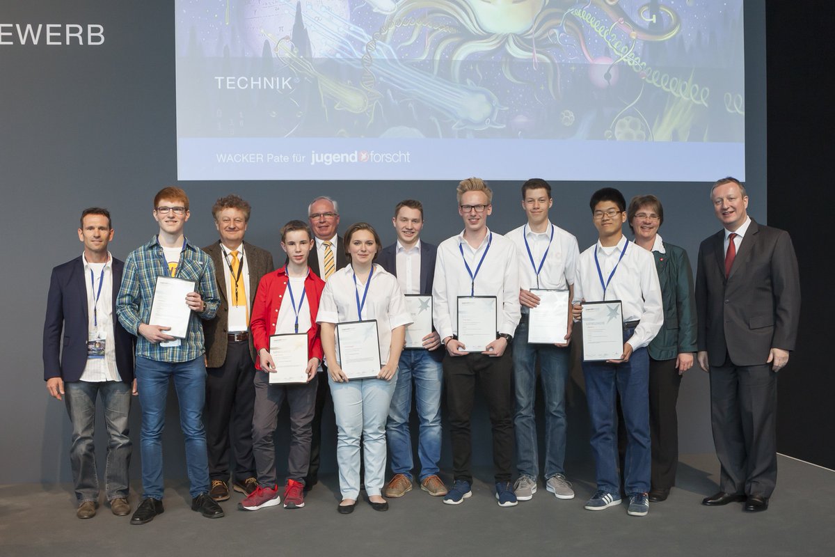 flobaader's tweet image. Got the third place at the #JugendForscht Bavarian Championship with #StandBye :)
(Foto: Wacker Chemie AG)