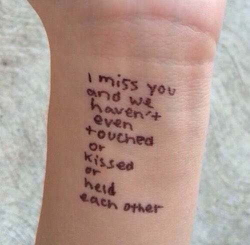 5sostheticss's tweet photo. // i miss you // https://t.co/ZUCdpCYXIP
