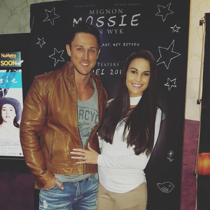 MignonMossie's tweet photo. @Jacques_Fagan en @RozaanWatts het ook die film saam kom kyk #mossiemovie #6Mei https://t.co/2Gjpkzgygi