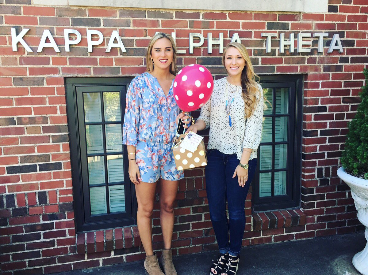 peckslodge's tweet photo. @OkSUPanhellenic! We've dropped off a surprise at every chapter today! Bring your mom and come see us this weekend! https://t.co/gwYvhAYXn6