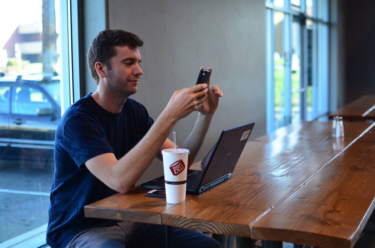 pocketdeli's tweet photo. Need a break from the office? Stop in for free wifi and a pocket! https://t.co/wl2fW2clbz