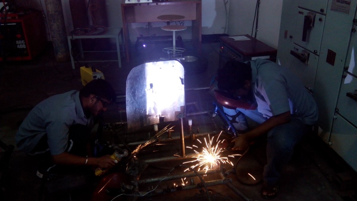 TEAM_STALLIONS_'s tweet photo. Members on the welding area!  @NirmanGoKart #GoWithNirman https://t.co/QjUPKBlD1p
