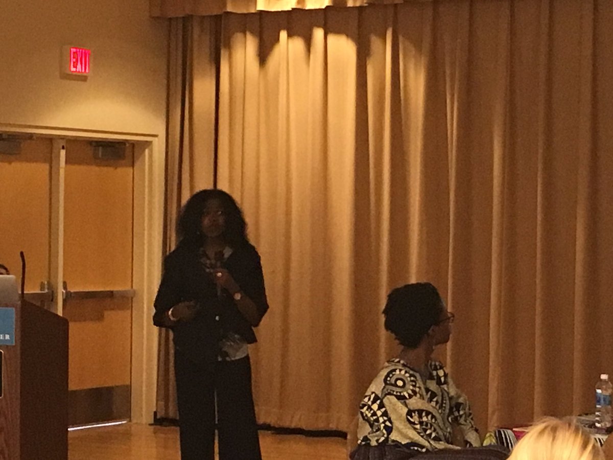 tosh_uncch's tweet photo. Dr. Nazik Hammad discussing health issues for women and men in #Africa.#PublicHealth #HealthConcernsforAfrica https://t.co/ve7I6xqLtN