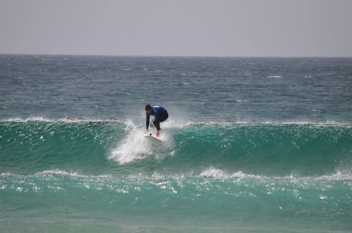 escuelasDsurf's tweet photo. ¿Quieres hacer #surf en #Fuerteventura? 
Reserva en #escueladesurf @FREESURFERSSC #Corralejo
https://t.co/2FhpeSY8p3 https://t.co/hZii4hIZBG