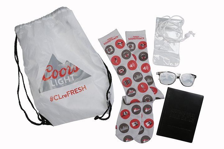 JackNadelIntl's tweet photo. Kit of the Week: Coors Light #CLreFRESH #thirstythursday #coorslight #creativemarketing #madebyjni #NationalBeerDay https://t.co/ndw4yFLmoN