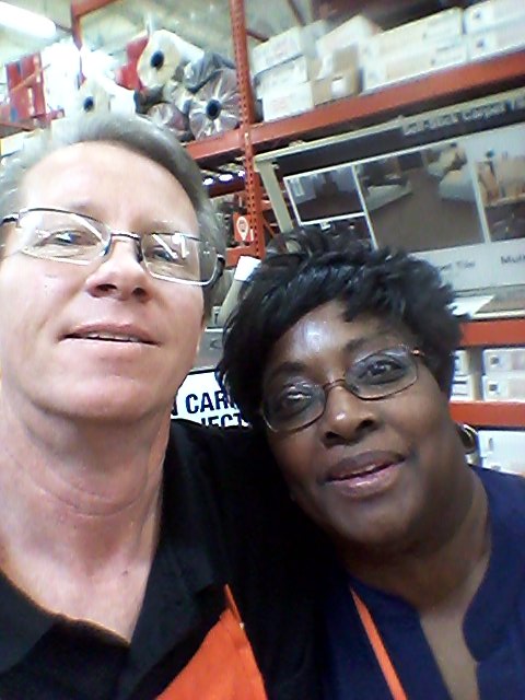 RigginLarry's tweet photo. Queen driving customer service and got a window lead   drive it 0553 https://t.co/TtcdGQPceX