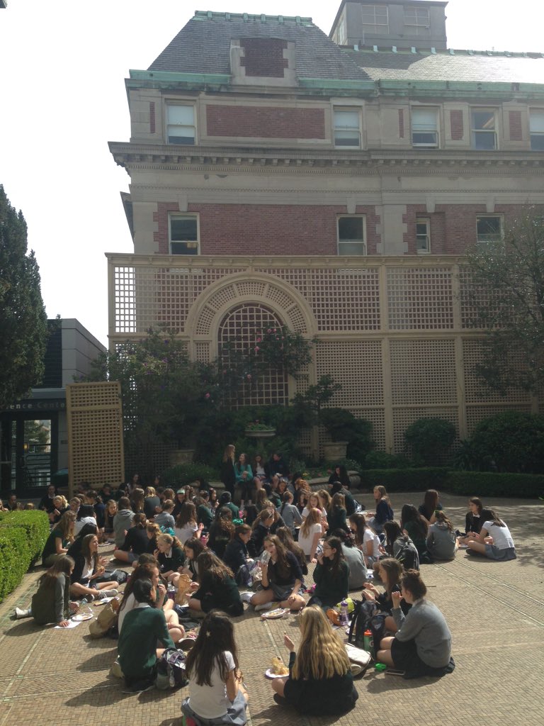 ForestRidgeMS's tweet photo. So much fun meeting our pen pals at Convent of the Sacred Heart (Broadway)! #FRdoesSF2016 https://t.co/YWhx4BGzIH