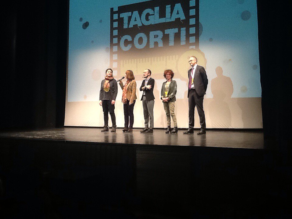 TagliaCorti's tweet photo. La provincia e l'università di Trieste di nuovo ospiti e di nuovo sul palco di #TagliaCorti2016 https://t.co/37ctTGY8cc