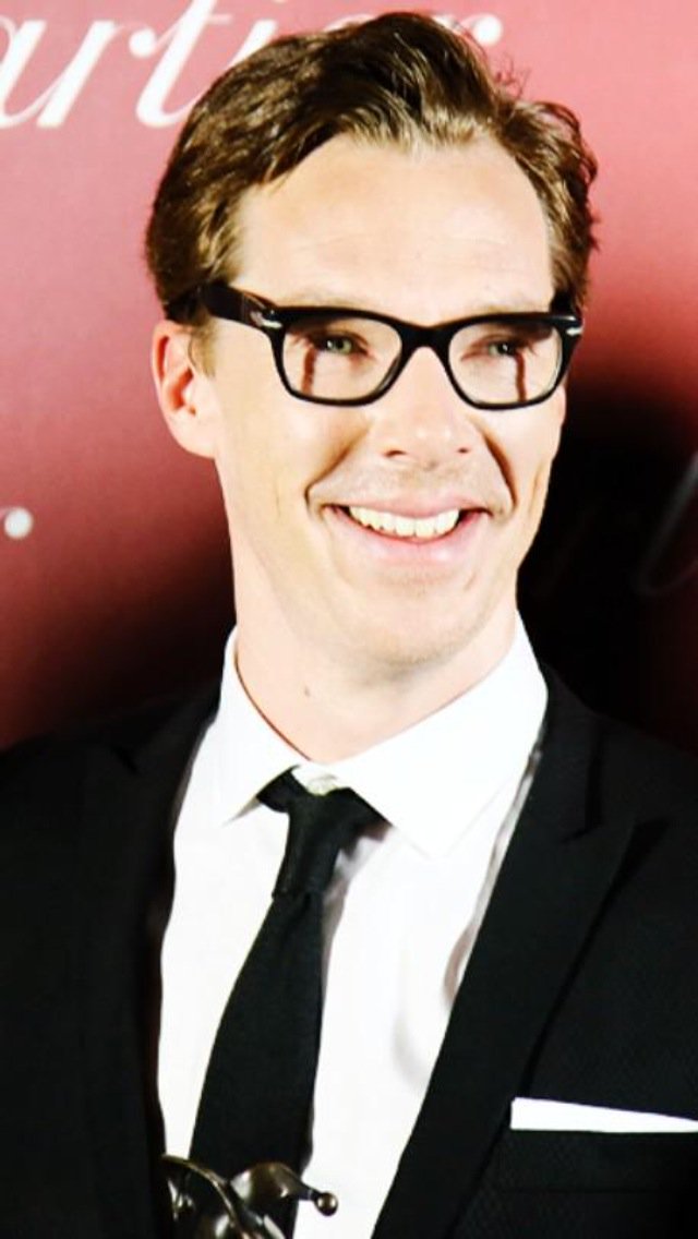 shaki0202's tweet photo. Glasses will always be my #FaveBatch (@CumberbatchSpam ) https://t.co/ha3dzAXphR