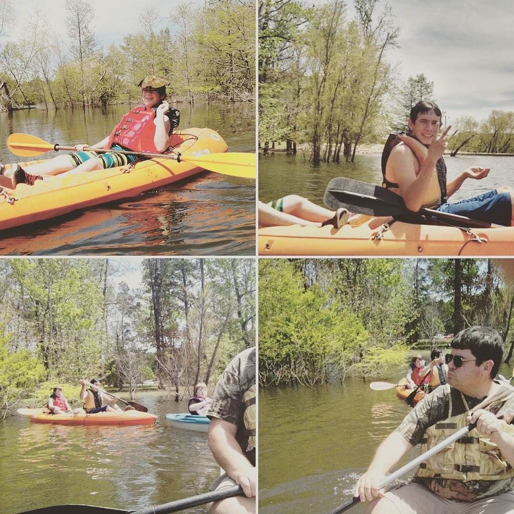 Canoeing adventures at <a href="/brookeland_koa/">Brookeland Lake Sam Rayburn KOA</a> ! 
#optoutside #FamilyFun #SETXKids #canoeing #KOA … ift.tt/1qwPHFG