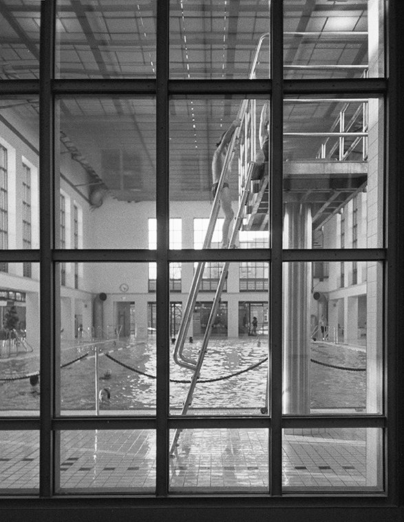 Pollux707's tweet photo. #Neopan400 #AF600 #analogsoul #swimminghall #photoshop #lenscorrection #perspecitve #blackandwhite #Berlin #bassin https://t.co/0S4svtlYun