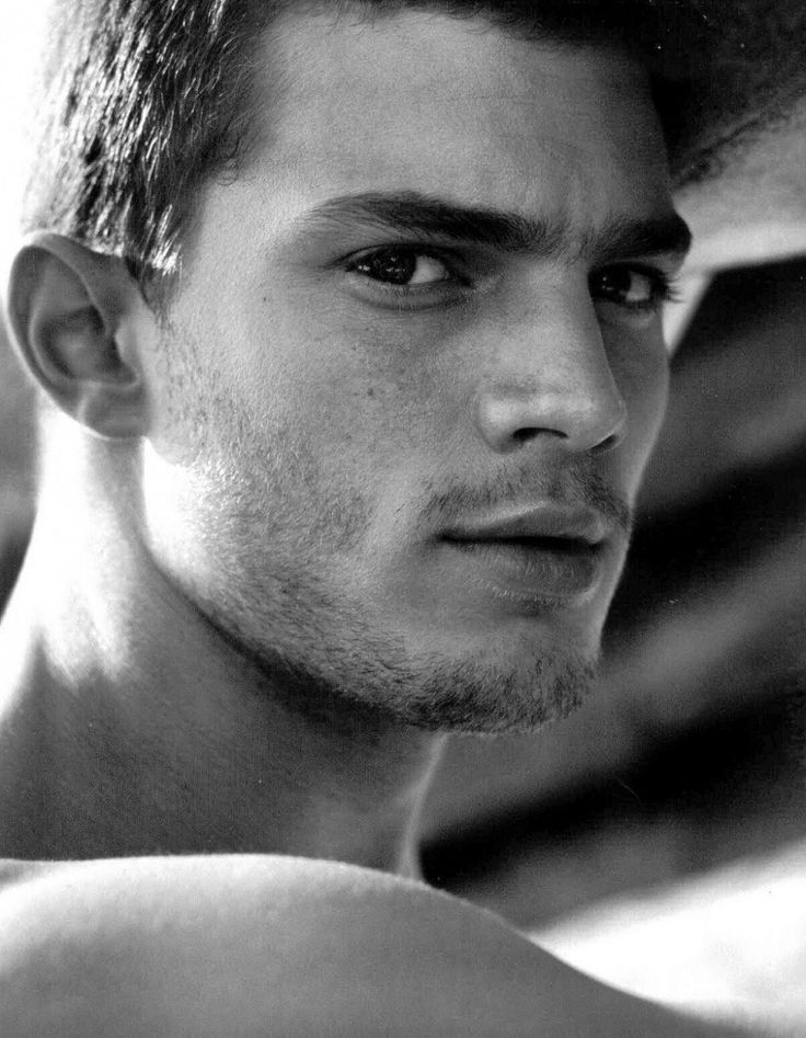 jamiedornanpt's tweet image. Young Jamie ☺ #JamieDornan #ModelDays