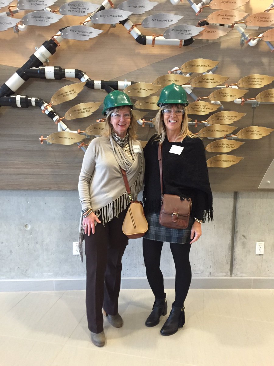 maxcommunicates's tweet image. Hard hats and safety glasses for touring skilled trades facility st FLEMING #takeATrade