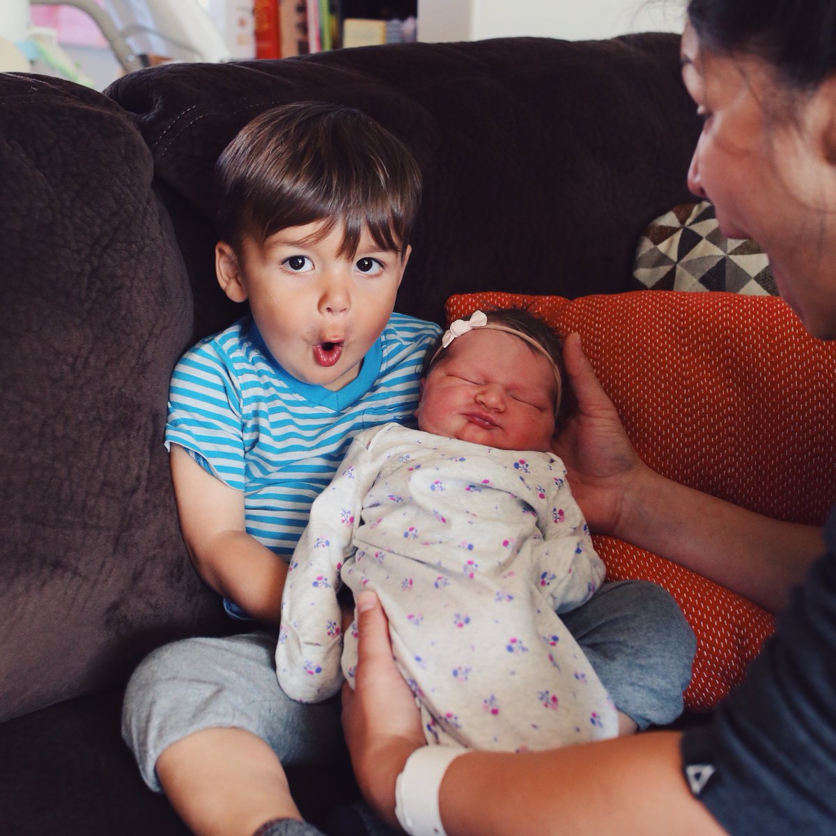 Sam4nd's tweet photo. When you hold baby sister for the first time! 🙀 https://t.co/ta6d7wj1W7