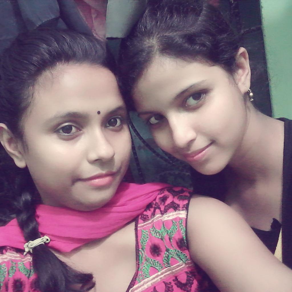 RimTit's tweet photo. #best #relationship #is #frndshp ☺👭 https://t.co/nZfL3LpTVk
