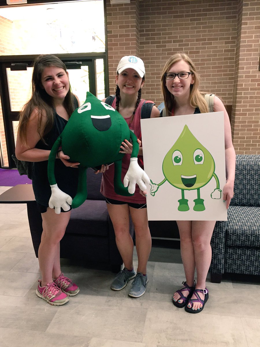 AlexCHerrera's tweet photo. Thanks Zetas for supporting Ollie 💚 @SFASU_AFPM #teamlumberjack https://t.co/BKOqrHLPjK