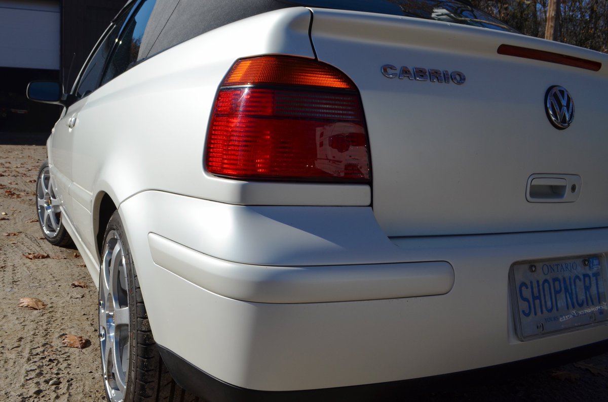 ProWraps_ca's tweet photo. Making an old VW look new again! Using @3M 1080 Satin Pearl White wrap vinyl. #1080Wraps #WrapYourRide #3MWraps https://t.co/VMfnHMYI08