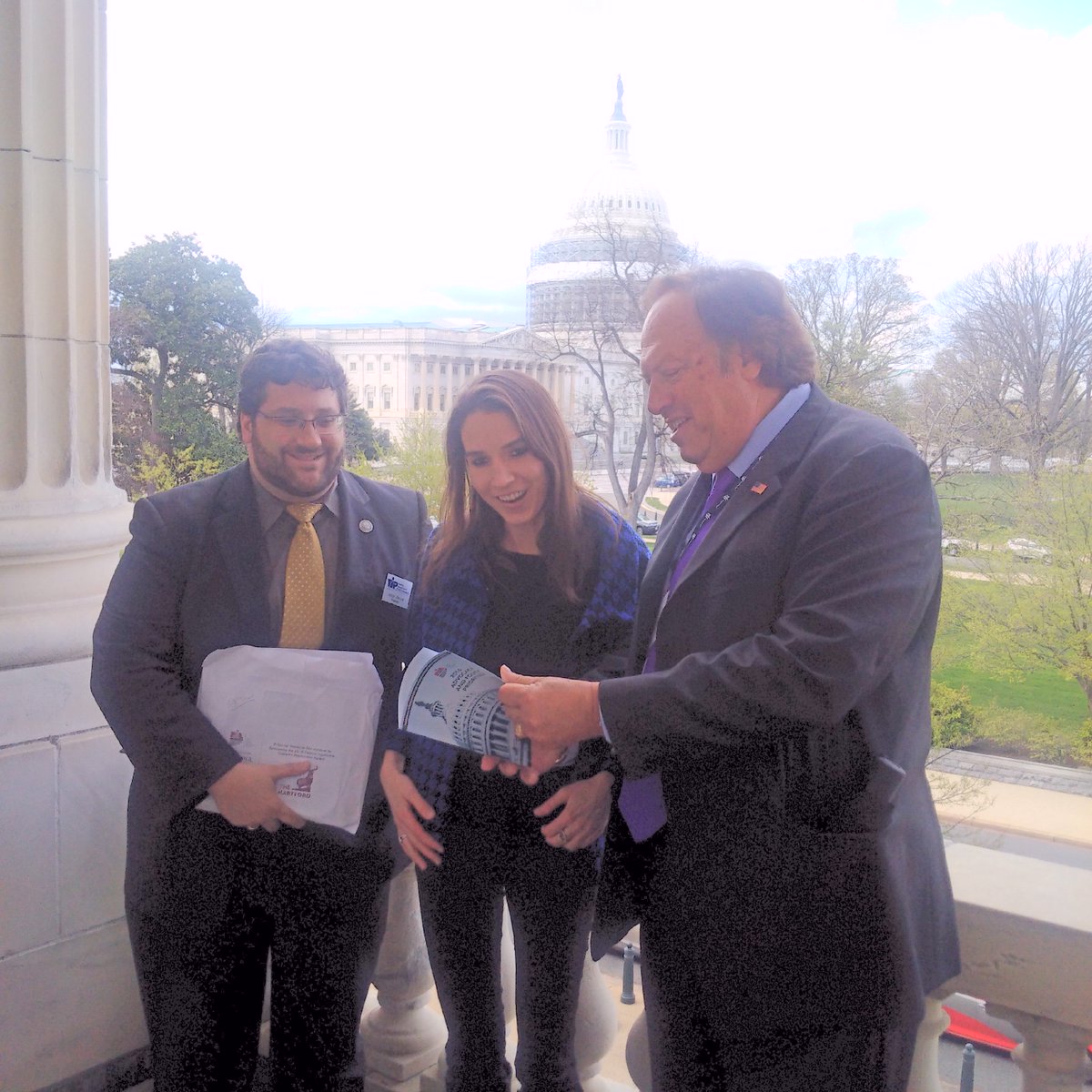 YIPofNY's tweet photo. Enjoying shared goals, a good laugh, and a great view with Mona from @RepPeteKing's office. #piafls @PIAGovAffairs https://t.co/yroiAFvC4a