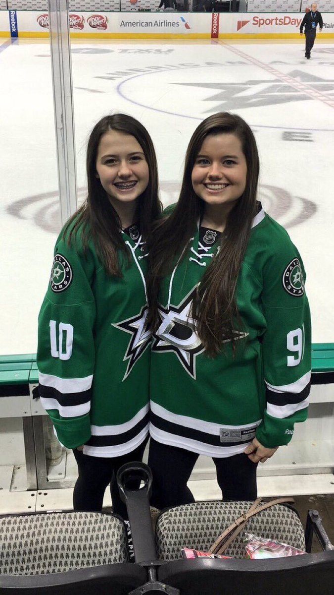 morganpotts__'s tweet photo. #LoneStarsState Since I cant go to playoffs tonight would be the best night to go!!!😉😉💚 @DallasStars https://t.co/AEmJnLGSDt