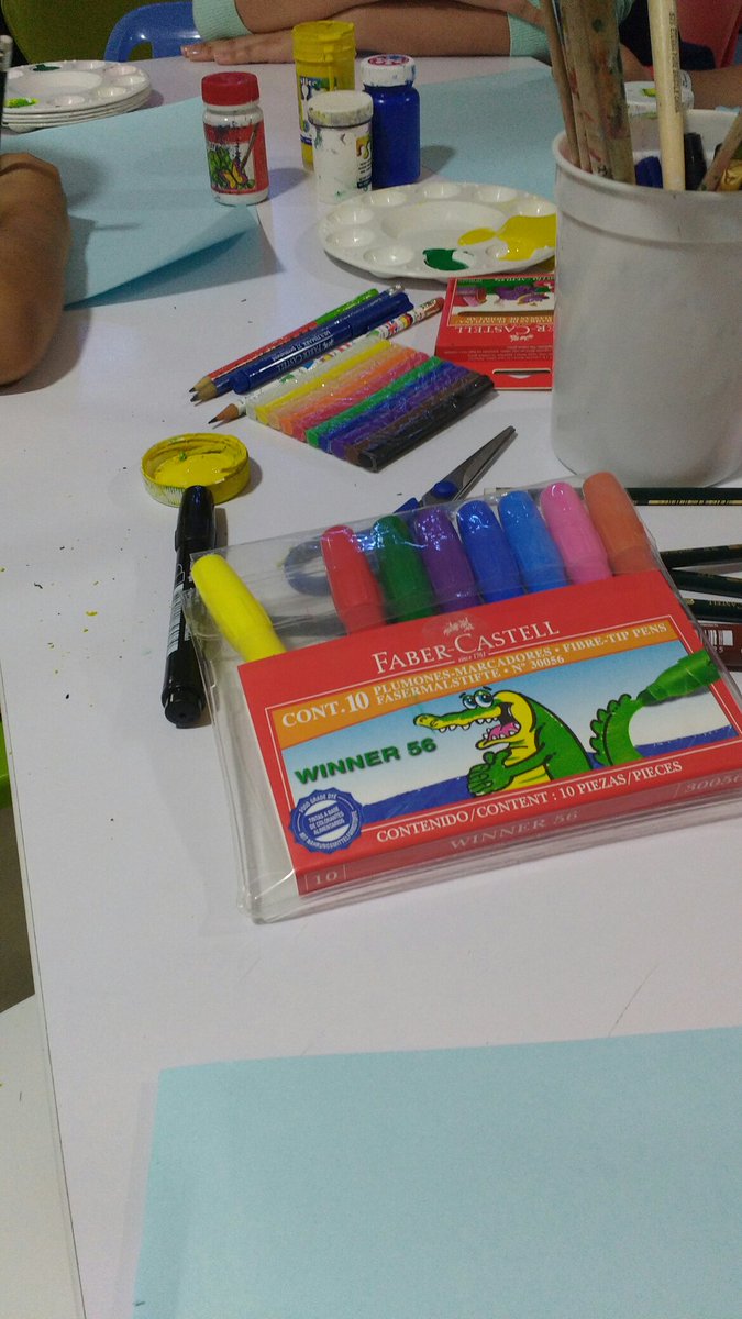 FaberCastellCol's tweet photo. Ahora mismo estamos compartiendo un momento muy especial con los niños de la #FundaciónCardioInfantil! https://t.co/ijL7xFtpKL