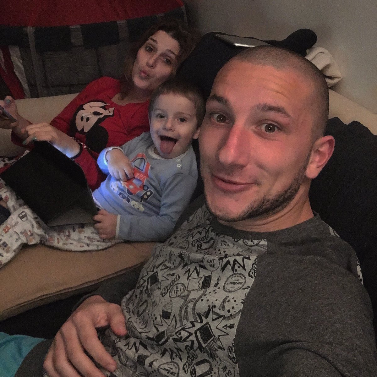 asousa8's tweet photo. My treasure!!! ππ»πππβ¨π #familia #desousa #dinis #jujuca #AS8 #boanoite https://t.co/vV2TPYQEa5
