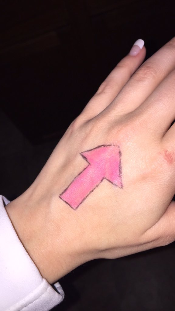 kmarieryan12's tweet photo. #FindYourOwnWay 🎀 https://t.co/pwWFRw2yBZ