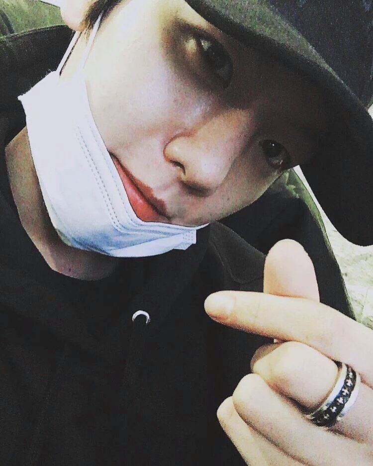 BBH__EXO92's tweet photo. #4YearsWithEXO https://t.co/C6XIjBS7ST