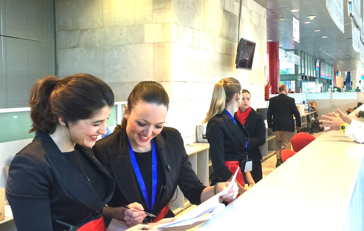 MeridianaTeam's tweet photo. Nuestro equipo de azafatas siempre sonrientes en @feriademadrid apoyando a #Profer #feriadenegocios #hostess #IFEMA https://t.co/xNS7iVXGJE