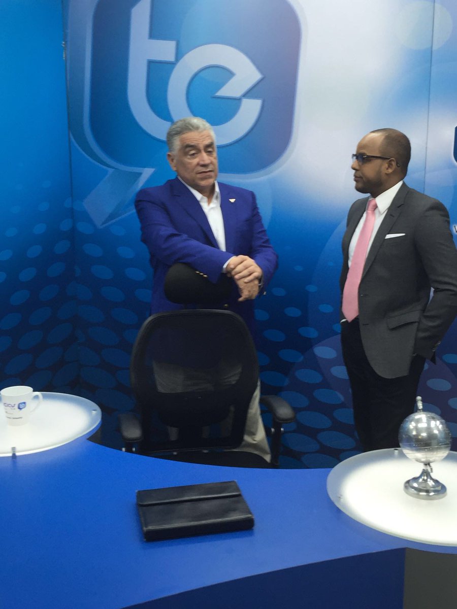 SotoconDanilo's tweet photo. Vamos al aire 10:00 Pm canal 47 Ame Tendencias TV. @sotojimenezv @tavarezsuarez @grisantycosme @AdrianLebron08 https://t.co/vbub3rBKtr