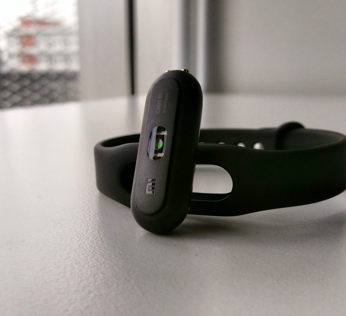 LowyatNET's tweet photo. "Say hello to my little friend." - @XiaomiMY #MiBandPulse #MiBand #Xiaomi @xiaomi https://t.co/XkNN23FNCy