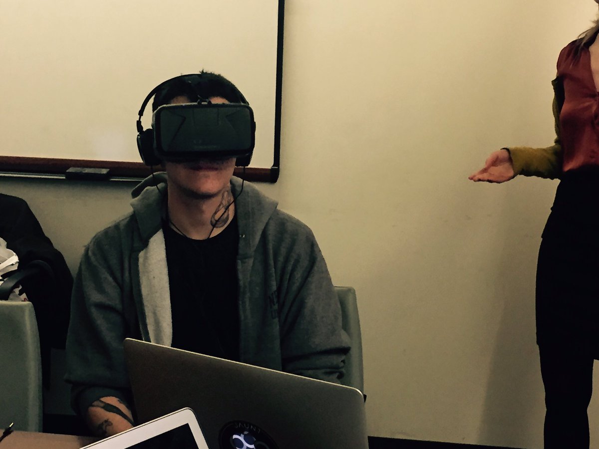 EphemeralMedia's tweet photo. Thanks @aglorios @ReframeIran for a great visit @CinemaStudies for #VR  #VirtualReality class! #NYU #interactive https://t.co/b7zT1BhU0K