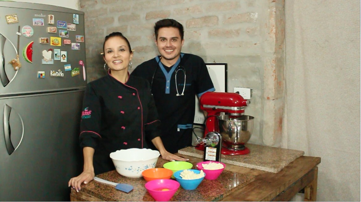ChicheBombon4's tweet photo. Mañana no te pierdas una receta de #Cheesecake sin azúcar. Nos acompañará el querido @doctor_bru https://t.co/L4cOKo7Mzp