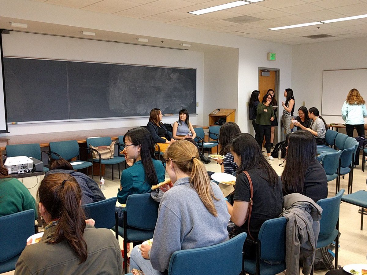 FEMTechBerkeley's tweet image. Mingle, mingle. #ExploringTech @GITSF