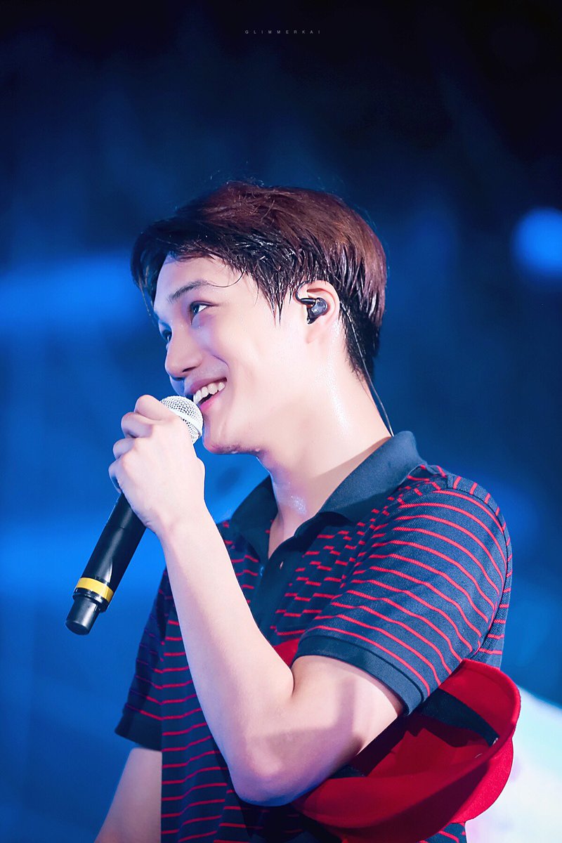 GLIMMER_KAI's tweet photo. #4YearswithEXO #KAI 160312 The EXO'luXion in Malaysia https://t.co/ztdbzSnzWG https://t.co/C1k6mhNXc4