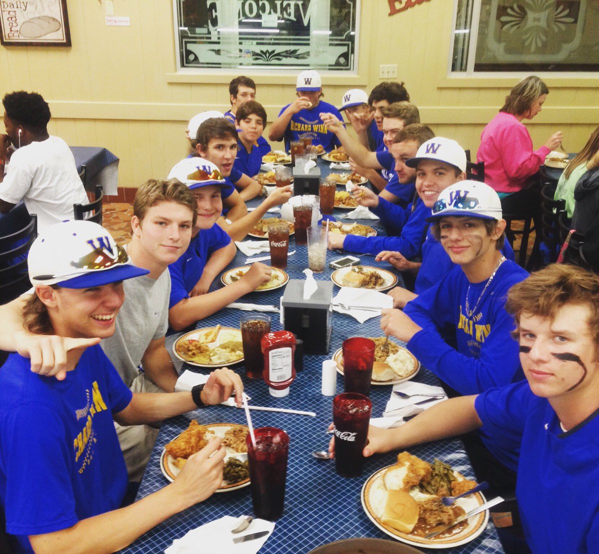 winn_sports's tweet photo. Varsity baseball leaves Batesburg with win and full stomachs. #shealysbbq #winnbaseball https://t.co/lRvmh4sfq8