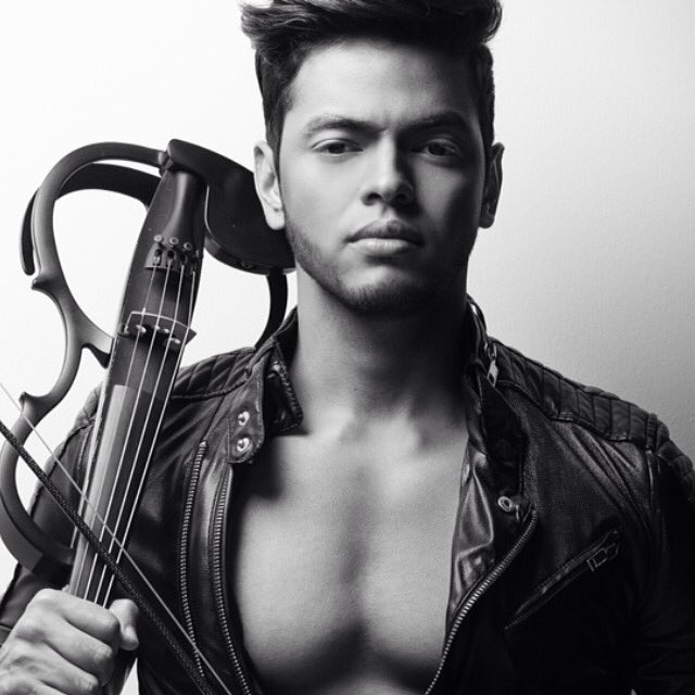 jesus_violin's tweet photo. Mirando el futuro y plantando bases sólidas para decirle "yo tengo el control sobre ti" #music #rebelde #Free https://t.co/UNytCaOrG8