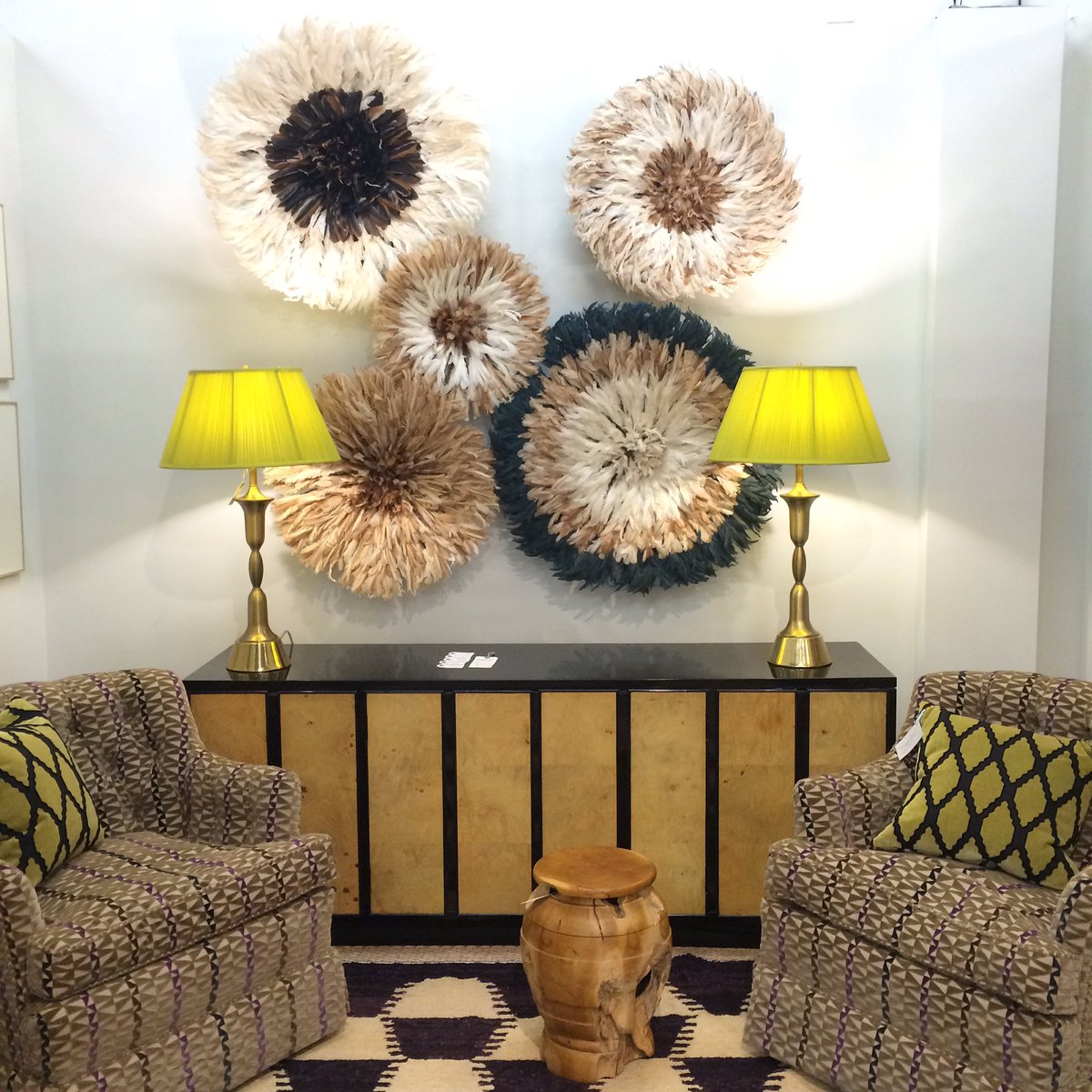 SlateInteriors's tweet photo. Booth redos happening up in here!! Juju display is killer! #slateinteriors #vintage #designer https://t.co/b3ZzSWiVM2