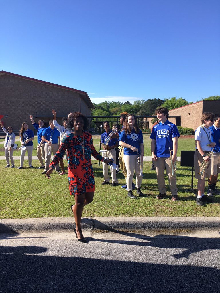 Fermin_LCSS's tweet photo. Had a fun time at my elem school! @JosephMartinLC @LibertyCoSchool https://t.co/5F9uHYjyHl