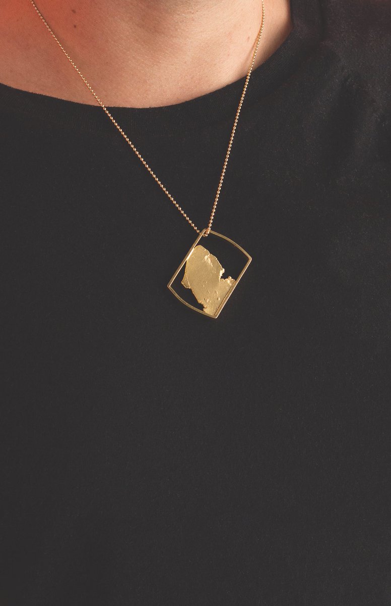 fetch_jewelry's tweet photo. Torn Inside Tag in #gold . https://t.co/mGFzErOz5G #mensjewelry #fashionjewelry #gold #unisex #swag #GQ #mensstyle https://t.co/ClaLPiH3Vs