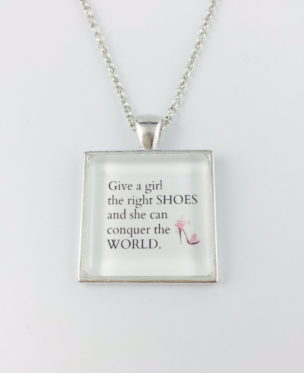 ChutneyBlakeDes's tweet photo. https://t.co/1MdvVuMjBE 
#necklaces #keychain #MarilynMonroe #inspirationalquotes #giftforher #giftideas #shoelove https://t.co/Lp3bomW3oS
