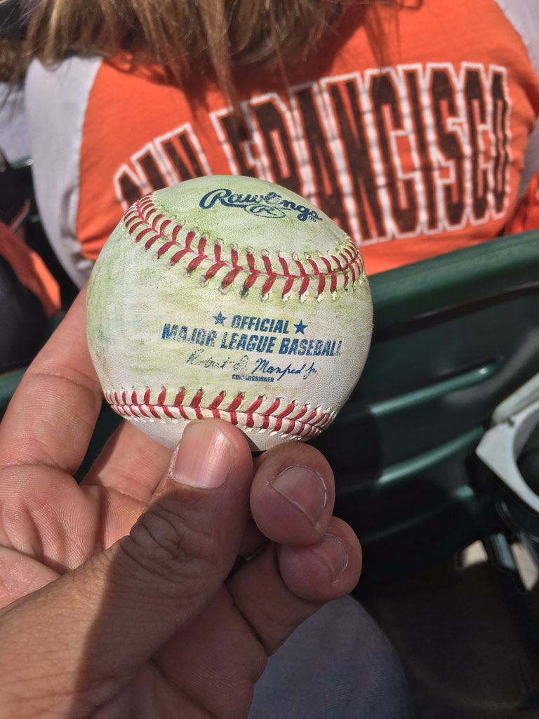 LOZOg's tweet photo. Thx @Adrian_ElTitan for chucking me that ball in the mdl of the 3rd. These #SFfans where playing good D! @Dodgers https://t.co/gqlDLqzQNQ