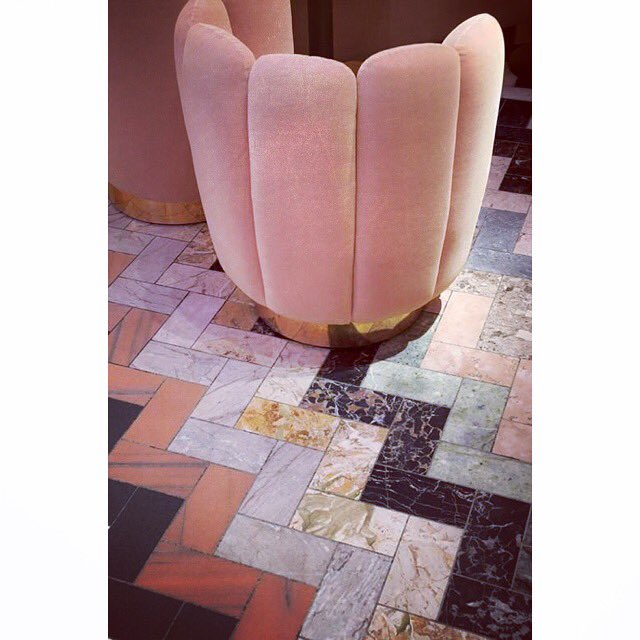 💕 #sketchlondon #londonrestaurants #interiors #floortiles #amoraprimeravista #desing #marblefloors #pinkandgold