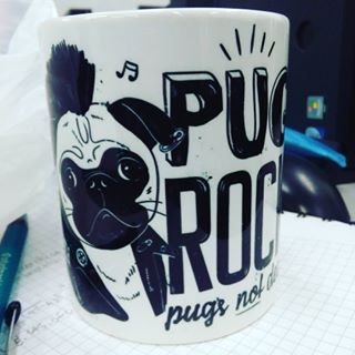 Joy_PhotoCam's tweet photo. Mugs personalizados #pug #dog #rock #perros #medellin #hermoso #petowner #pugrock #perros https://t.co/702aHxaECo https://t.co/biOCHYa4Jz