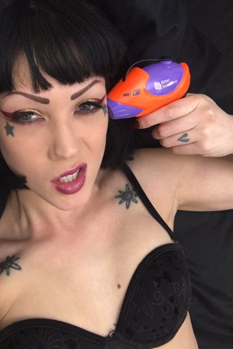 Asphyxianoir’s pics and videos