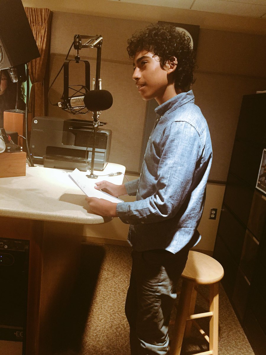 LisMarieFL's tweet photo. Recording PSA for migrant families at the @KSTP studio! #Fight4DAPA #AFSCMiami @First_Focus @WomenBelong @afsc_org https://t.co/rhUn6b6Ooj