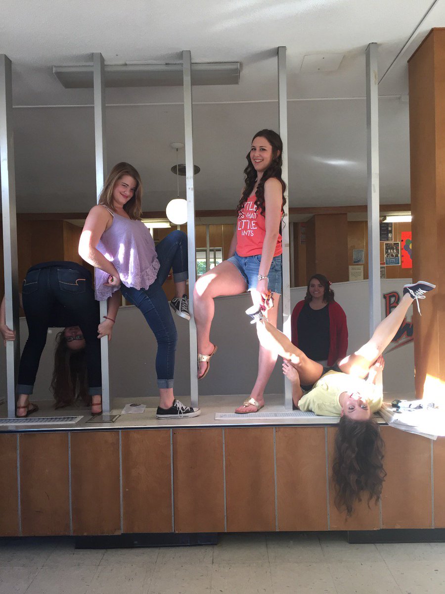 AnnieTheWombat's tweet photo. #GreekSquad #GreekWeek2016 #ZXandZɸBandAXΩ https://t.co/0FjsKKmRAm