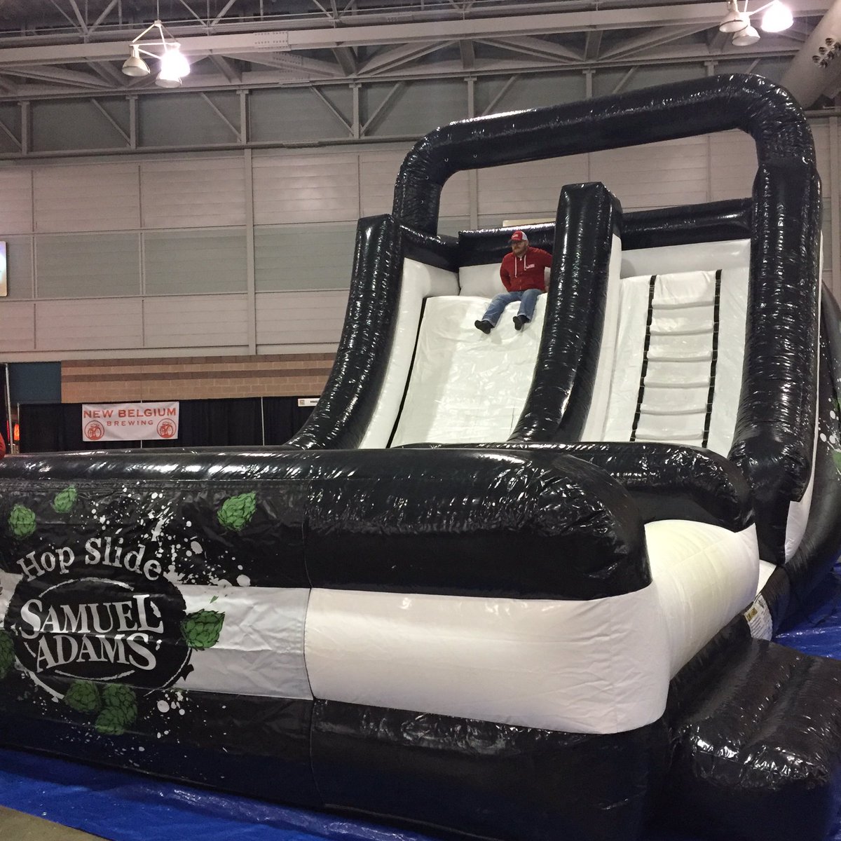 CheersSJ's tweet photo. Jon from @ACBeerFest is testing out the @SamuelAdamsBeer #Hopslide for this weekend! #DoAC https://t.co/N1a3RfFhk1